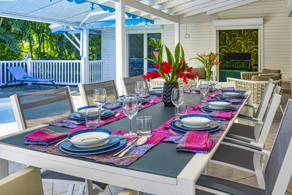 A louer villa 8 personnes Saint François Guadeloupe_ Table extérieur - 5